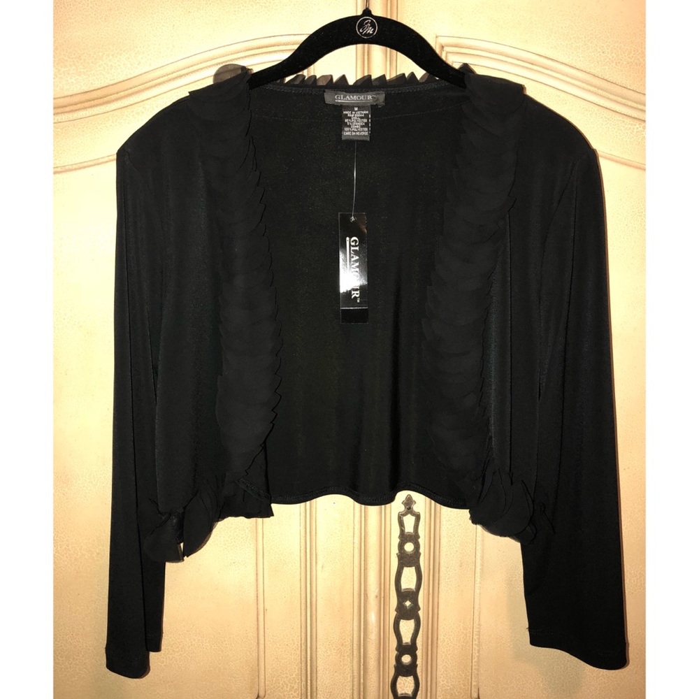 💥NWT💥 Black Shrug